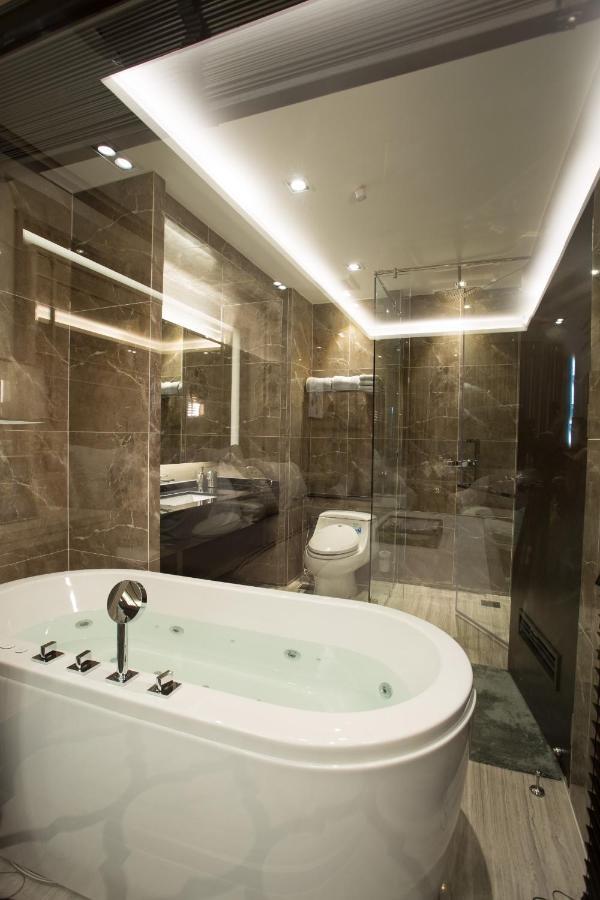 Chiang Mai Night Market Super Large Luxurious 3-Bedroom Hotel-Style Condo Esterno foto